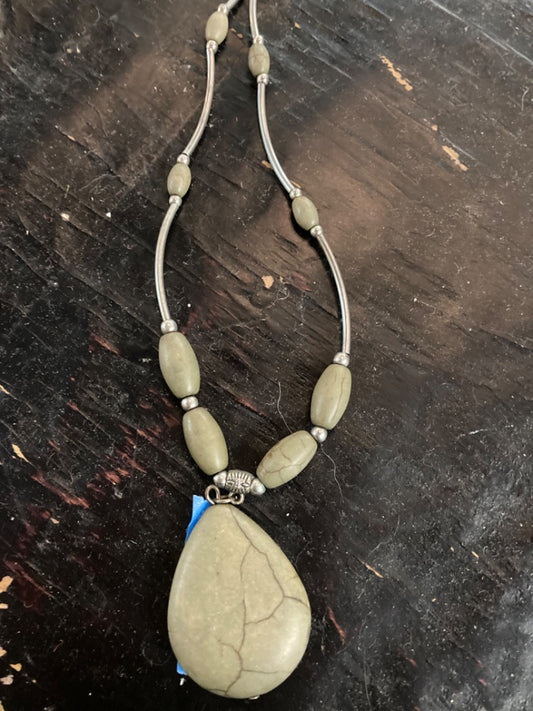 Olive Stone Necklace Jewelry